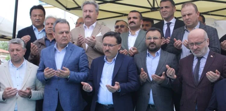 Vali Çiçek, “Kayseri'nin her yerinde Erva Spor Okulları olacak ve dalga dalga büyüyerek tüm Türkiye'ye yayılacak”