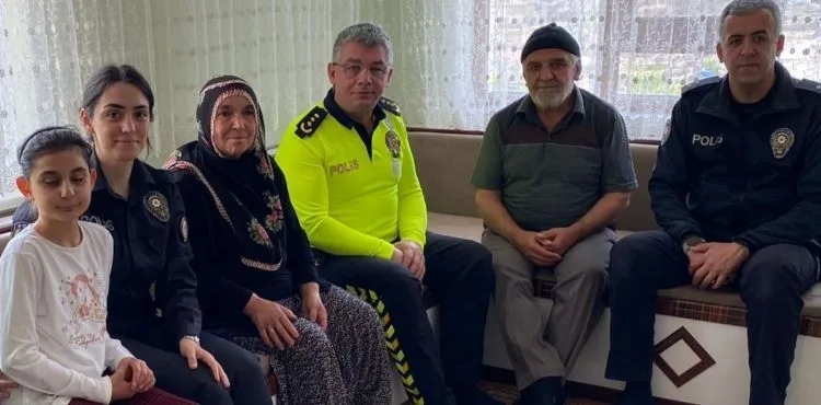 Polis ekiplerinden şehit annelerine anneler günü sürprizi