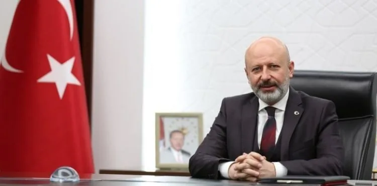 BAŞKAN ÇOLAKBAYRAKDAR, “EĞİTİMLERLE VATANDAŞLARIMIZA DAHA KALİTELİ HİZMET SUNUYORUZ”