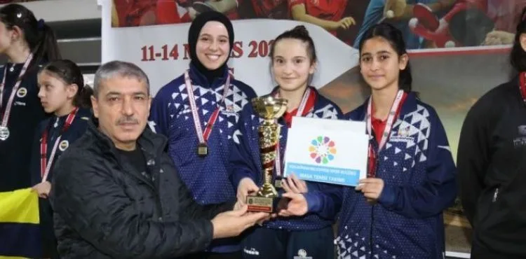 KOCASİNAN’IN YILDIZLARI, FENERBAHÇE’Yİ YİNE YENDİ VE TÜRKİYE ŞAMPİYONU OLDU