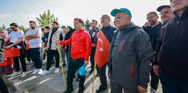 Kayseri Üniversitesi “Gençlik Yürüyüşü” Etkinliği Gerçekleştirdi