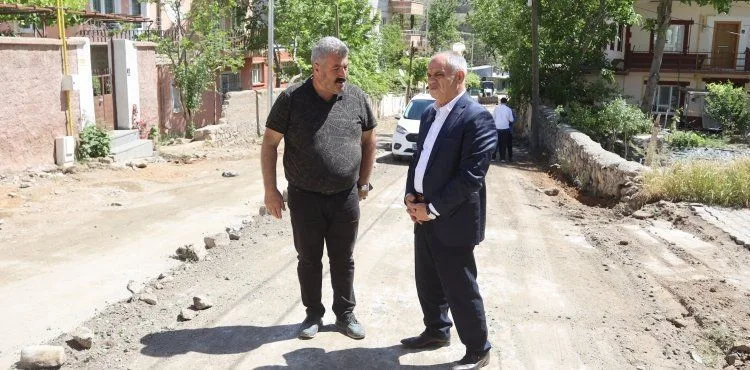 YAHYALI’DA ÖNEMLİ YOLLAR ASFALTLANMAYA HAZIRLANIYOR