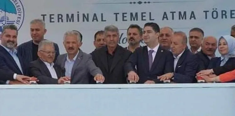 DEVA Partisi Adayı Demircioğlu’ndan ilginç davranış