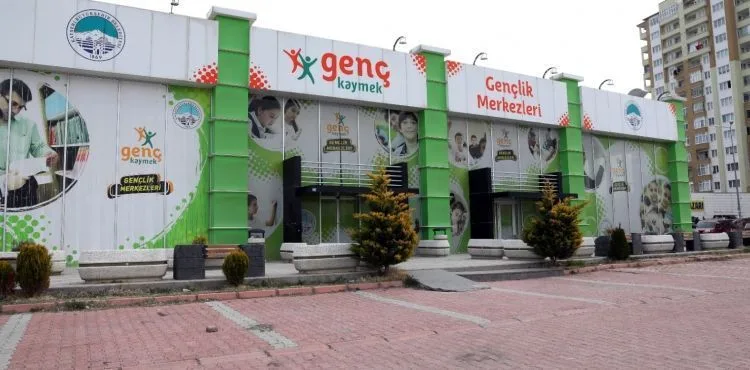KAYMEK GENÇLİK MERKEZLERİ, BİR YILI DOLU DOLU TAMAMLADI