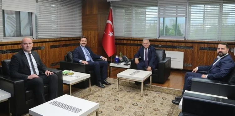 ÖZ TAŞIMA-İŞ SENDİKASI GENEL BAŞKANI KAYABAŞI’DAN BAŞKAN BÜYÜKKILIÇ'A 'HAYIRLI OLSUN' ZİYARETİ