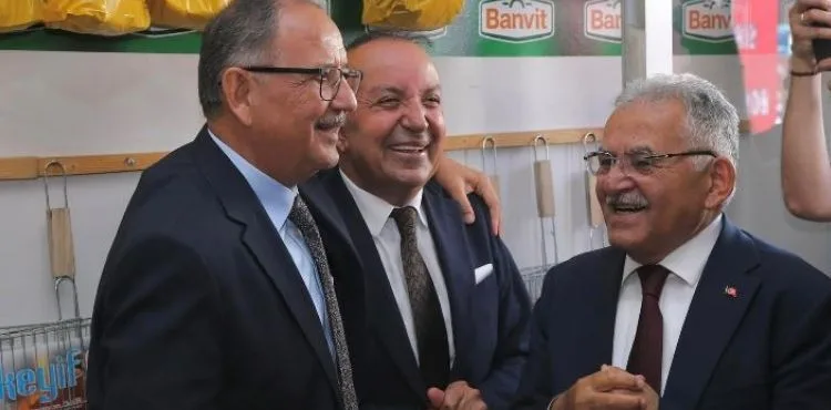 BAKAN ÖZHASEKİ, BAŞKAN BÜYÜKKILIÇ İLE PINARBAŞI’YA ÇIKARMA YAPTI