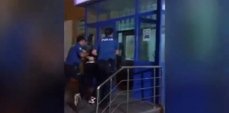 Şüpheli araçta 1 ruhsatsız tabanca ve 65 fişek ele geçirildi