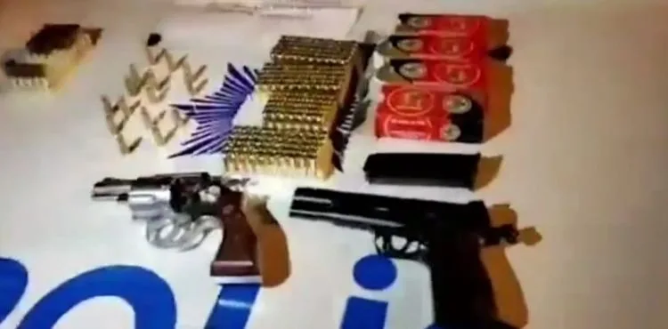 Asayiş uygulamasında 6 adet ruhsatsız tabanca ve 5 adet kılıç ele geçirildi