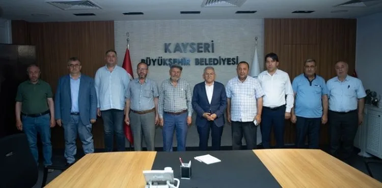 ESNAF DOSTU BAŞKAN BÜYÜKKILIÇ, HAL KOMPLEKSİ ESNAFLARINI AĞIRLADI