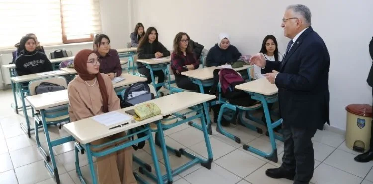 BÜYÜKŞEHİR’DEN YKS ÖĞRENCİLERİNE “ÜCRETSİZ ULAŞIM”
