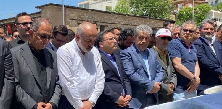 Milletvekili Özsoy’un annesi Hayriye Özsoy kılınan cenaze namazının ardından defnedildi