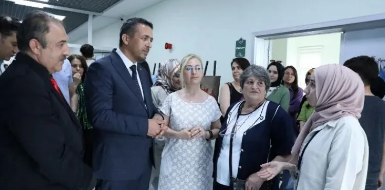 BÜYÜKŞEHİR KAYMEK’TEN HAYAT BOYU ÖĞRENME EL SANATLARI SERGİSİ