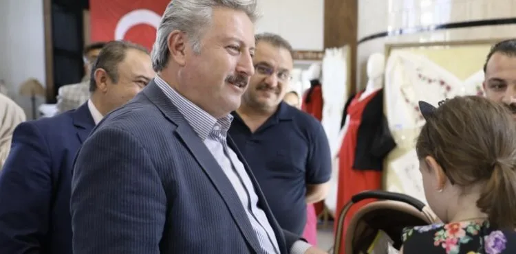 BAŞKAN PALANCIOĞLU: “SANAT HER ŞEYİ GÜZELLEŞTİRİR.”