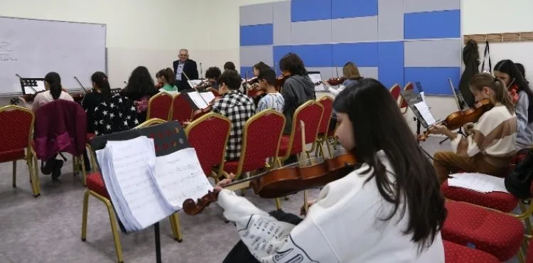 BÜYÜKŞEHİR BELEDİYESİ SANAT AKADEMİSİ YAZ KURSLARI KAYITLARI SÜRÜYOR