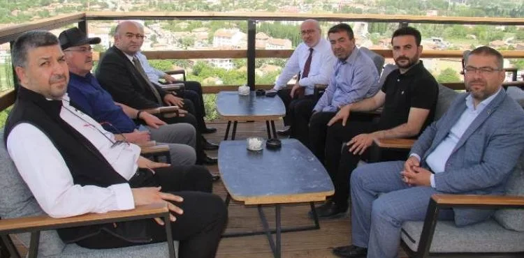 BÜNYAN'DA KAYSERİ ÜNİVERSİTESİ İŞBİRLİĞİ İLE YAPILABİLECEK PROJE VE ÇALIŞMALAR ÜZERİNE GÖRÜŞMELER GERÇEKLEŞTİRİLDİ