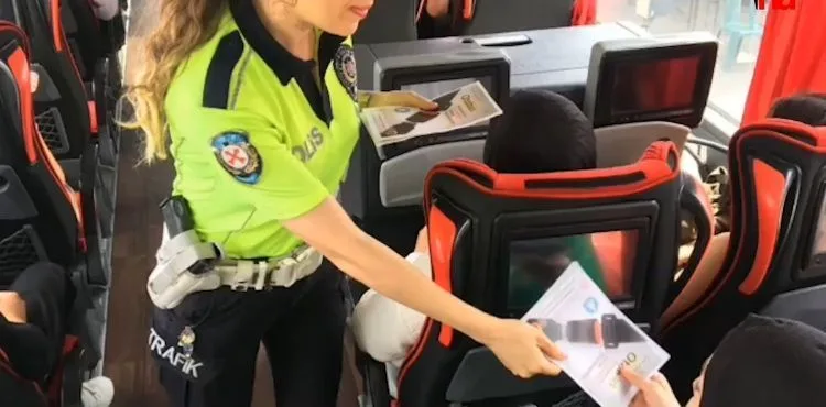 Trafik ekiplerinden bayram tedbirleri: ; 9 bin 801 araç ve sürücü denetlendi