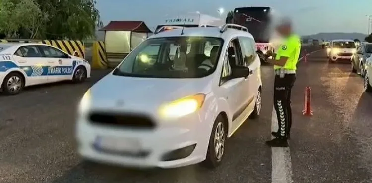 Polis ekipleri tarafından 7 bin 969 araç denetlendi