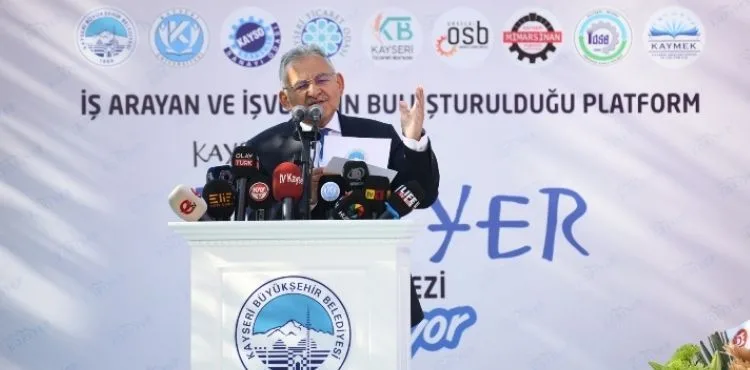 KAYSERİ KARİYER MERKEZİ, 1 AYDA 305 KİŞİYE İŞ İMKÂNI SAĞLADI