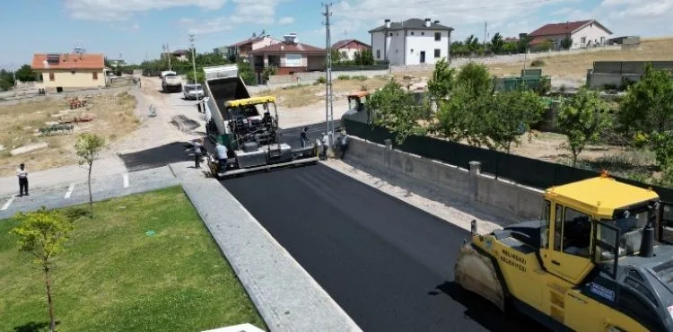 MELİKGAZİ’YE KAZANDIRILAN YENİ YOLLAR VATANDAŞLARA KONFOR SAĞLIYOR