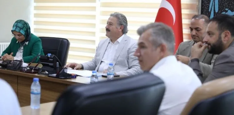 MELİKGAZİ BELEDİYESİ TÜRKİYE'YE ÖRNEK OLAN KENTSEL DÖNÜŞÜM ÇALIŞMALARINA HIZ KESMEDEN DEVAM EDİYOR