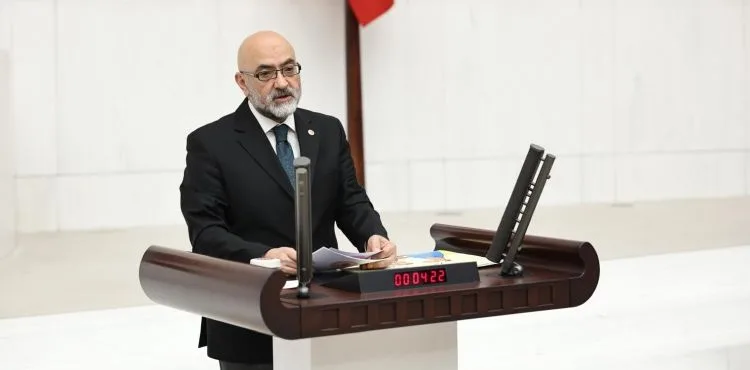 Milletvekili Cıngı: “Çocuklarımız için sosyal medyaya yönelik yeni bir kanun teklifi hazırlamalıyız”