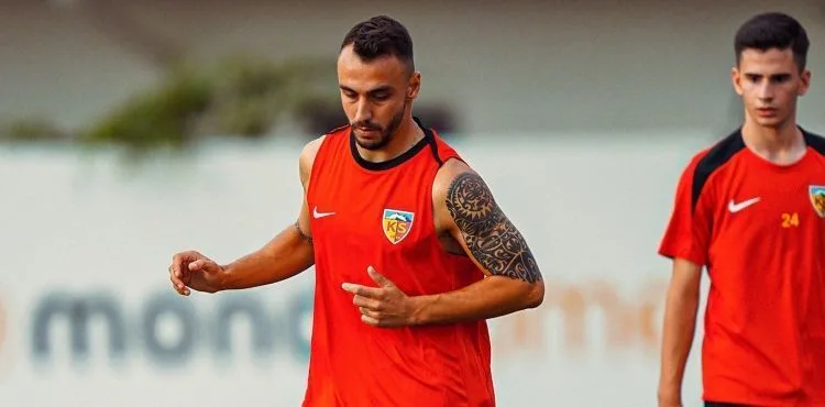 Kayserispor günü çift idmanla tamamladı