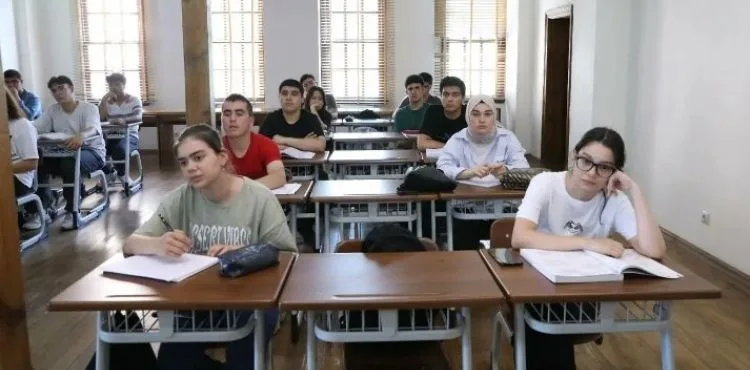 BÜYÜKŞEHİR KAYMEK’İN “MATEMATİK KAMPI” DEVAM EDİYOR