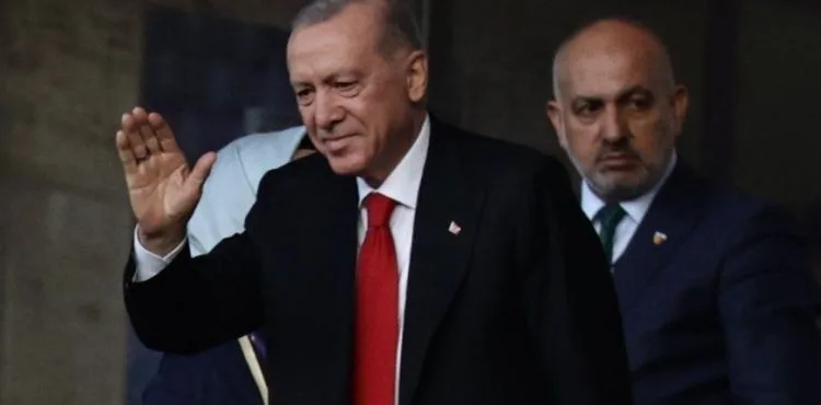 Hollanda - Türkiye maçını izlemeye giden Cumhurbaşkanı Erdoğan’a Ali Çamlı da eşlik etti