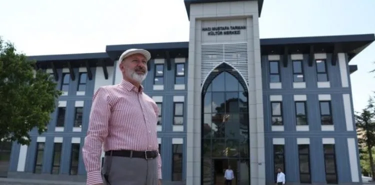 BAŞKAN ÇOLAKBAYRAKDAR, “ŞEHRİMİZE HER YAŞ GRUBUNU CEZBEDECEK, YENİ BİR KÜTÜPHANE KAZANDIRIYORUZ”