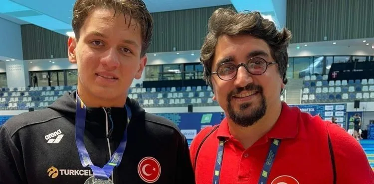 Kayserili yüzücü Ahmet Burak’dan Türkiye rekoru