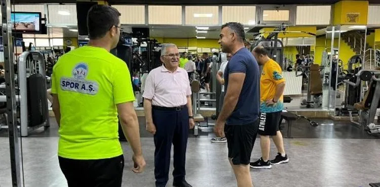 BAŞKAN BÜYÜKKILIÇ'TAN YAZ OKULLARINA KATILAN ÖĞRENCİLERLE SICAK VE SAMİMİ SOHBET