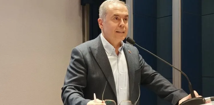 CHP’li Özer’den yurdun öğretmen evine dönüştürülmesi önergesine tepki: “Yurt sorunu gerçeği varken bu yola gidilmemeli”