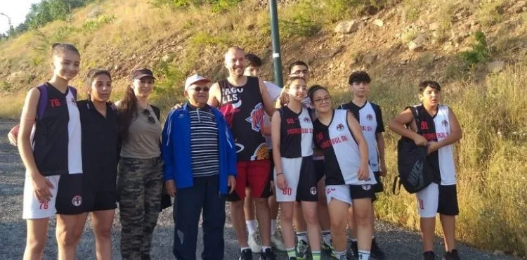 BAŞKAN BÜYÜKKILIÇ'TAN GENÇLERLE “SABAH YÜRÜYÜŞÜ” BULUŞMASI