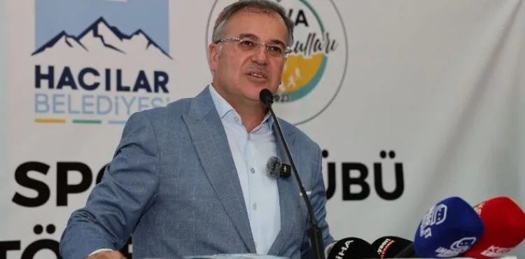 VALİ ÇİÇEK, ‘HACILAR’A ÂŞIK BELEDİYE BAŞKANI BİLAL ÖZDOĞAN’A TEŞEKKÜR EDİYORUM’
