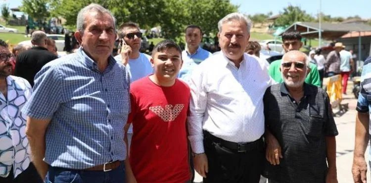 MELİKGAZİ BELEDİYESİ’NİN DÜZENLEDİĞİ MİMARSİNAN EVLİYALAR GÜNÜ VE PİLAV ETKİNLİĞİ’NE YOĞUN KATILIM
