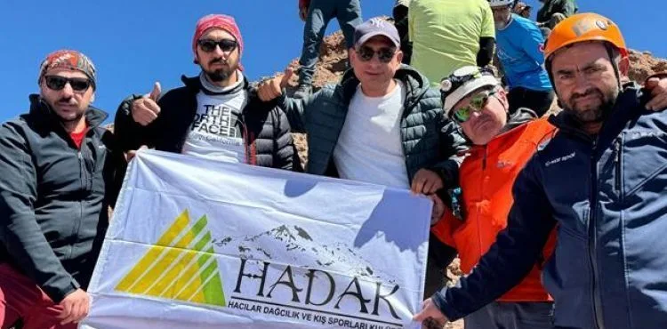 BAŞKAN ÖZDOĞAN: "ERCİYES'İMİZİN MUHTEŞEM ZİRVESİ DAĞCILARIMIZI CEZBEDİYOR"