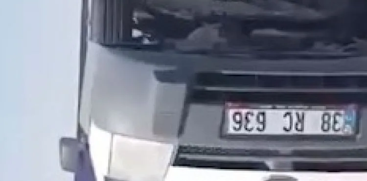 Kontrolden çıkan 2 araç takla attı: 2 yaralı