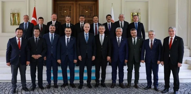 Çopuroğlu, Kurtulmuş'u ziyaret etti; yasaları görüştü