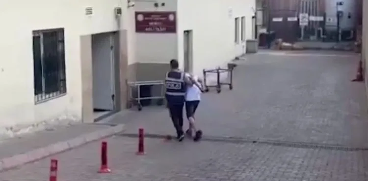 Hırsızlık suçundan aranan firari yakalandı