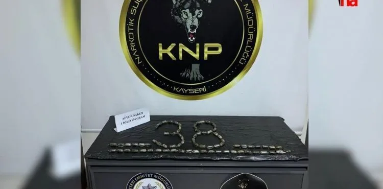 Midesinden 1 kilogram uyuşturucu madde çıkan kişiye gözaltı
