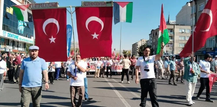 Memur-Sen İl Başkanı Aslantürk: “İsrail’in alçaklığı ve korkaklığına bütün insanlık tanık olsun”