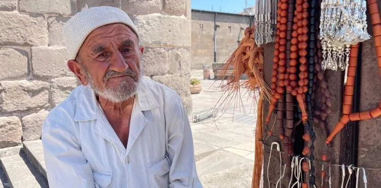 Ulaşımını 40 senedir bisikletle yapan 79 yaşındaki Mehmet Karaimam, “Sağlığımı bisiklete borçluyum”