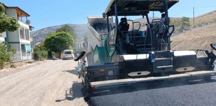 BÜYÜKŞEHİR’DEN YAHYALI’DA 3 BİN 850 METRELİK YOL YAPIM ÇALIŞMASI