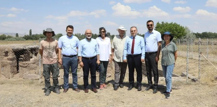 Milletvekili Cıngı ve ERÜ Rektörü Prof. Dr. Altun, Kültepe Kaniş-Karum’u Ziyaret Etti
