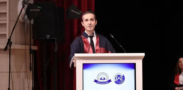 ERÜ Tıp Fakültesi Dekanı Kemaloğlu istifa etti