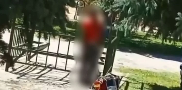 Bir parkın kamelyasında asılı erkek cesedi bulundu