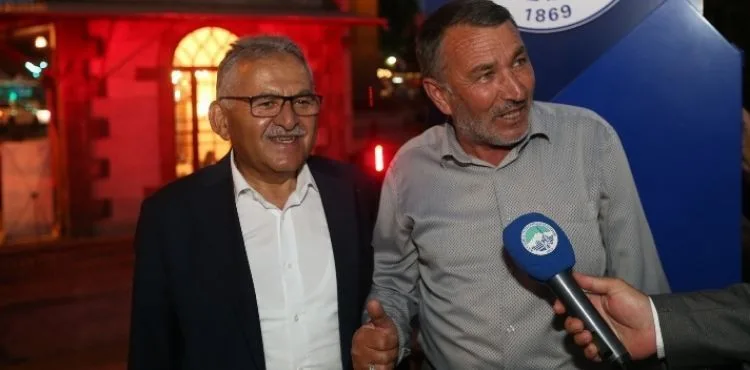 BAŞKAN BÜYÜKKILIÇ’IN AVRUPA’DAKİ KARDEŞLERİMİZ İRTİBAT MERKEZİ’NE GURBETÇİLERDEN TAM NOT
