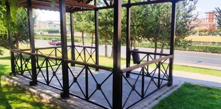 BÜYÜKŞEHİR’DEN PARK, BAHÇE VE MESİRE ALANLARINDA BAKIM ONARIM ÇALIŞMASI
