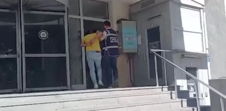Hırsızlık suçundan aranan firari yakalandı