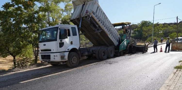 MELİKGAZİ BELEDİYESİ SELÇUKLU MAHALLESİNDE ULAŞIMI KONFORLU HALE GETİRDİ